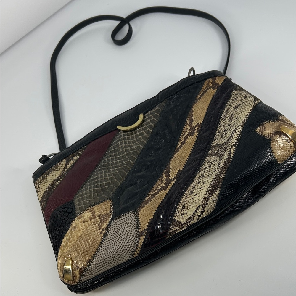 Elegant Patchwork Crossbody Bag - Picture 7 of 16